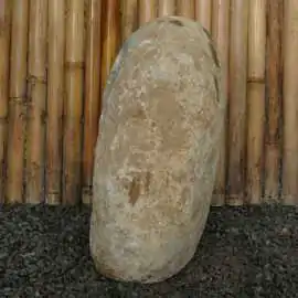 Artikelbild 2 des Artikels “Riverstone Laterne mit geschnitztem Motiv auf einer Seite, Licht kann durchscheinen! Durchschnittliche Größe 40 - 49cm Höhe “